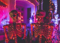Halloween outfit inspiration with autumn colors and seasonal accessories